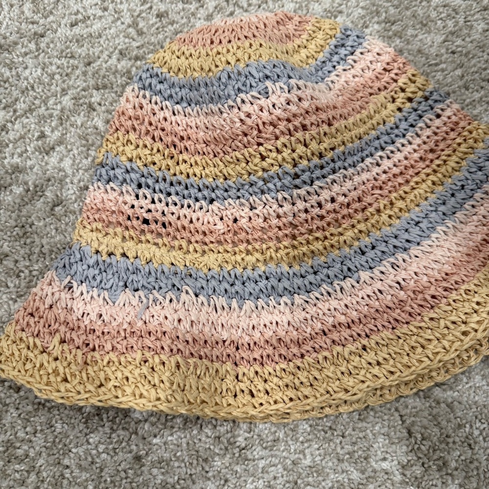 H&M Pastel Pink Blue and Yellow Straw Floppy Sun Hat Striped Crochet Bucket Hat - Picture 2 of 3